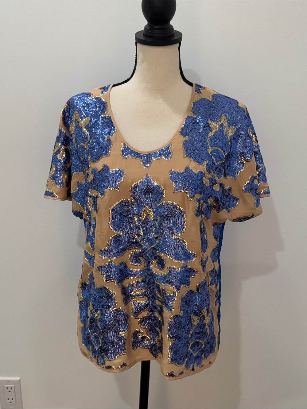 Tracy Reese Blue Sequin Floral Short-Sleeve Top size medium like new party glam